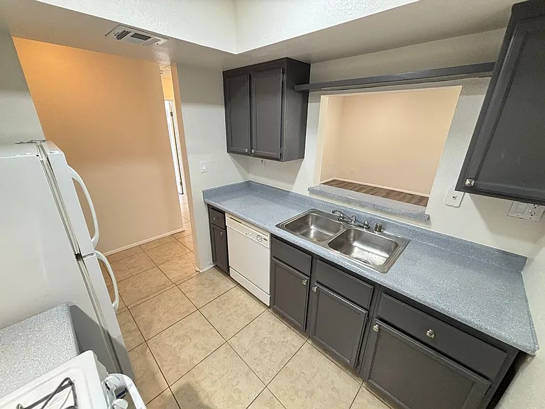 2883 Wheelwright Dr #6-D — Photo 6