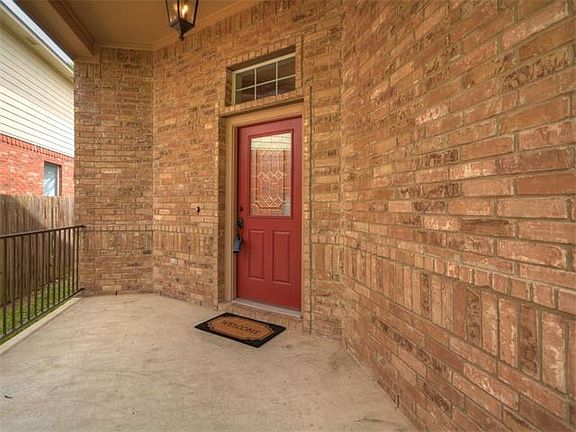5th image of 1520 Weatherford Dr