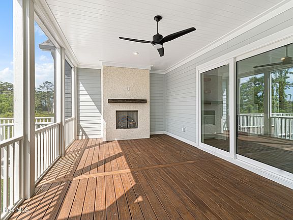 3rd image of 534 Sheldrake Court