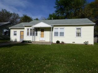 1930 SW McAlister Ave, Topeka, KS 66604