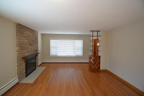 3rd image of 5049 N Odell Ave