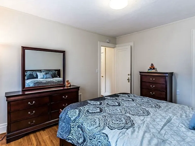 245 Fellows Ave — Photo 2