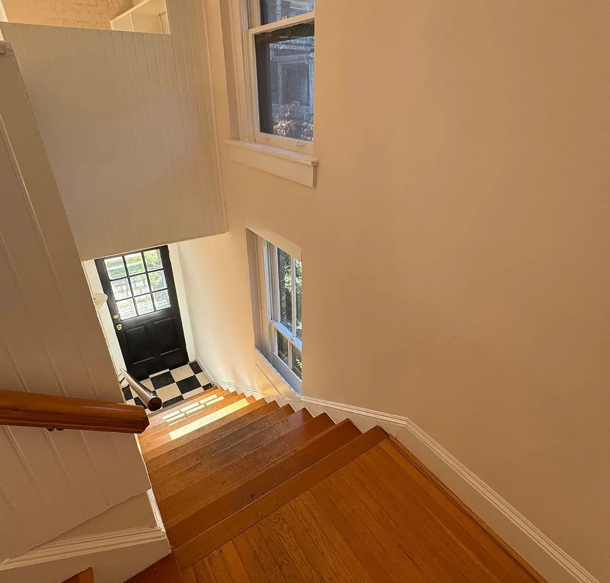 3 bed, 900 sqft, $1,400 — Photo 4