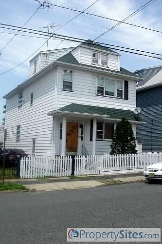 1st image of 139 Banta Ave