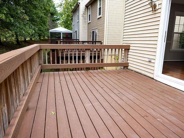 Deck.
