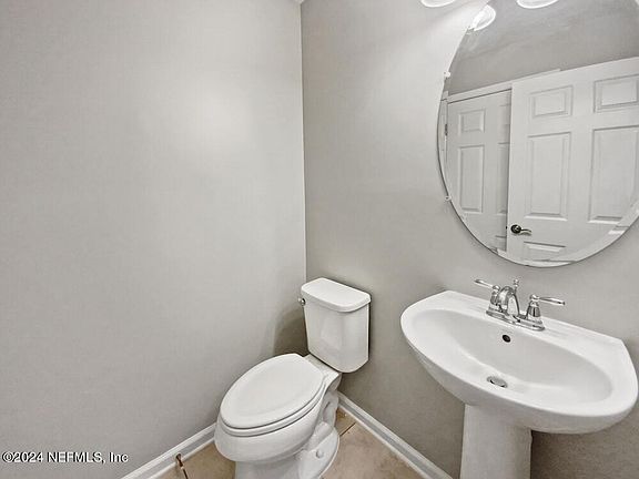 4th image of 408 RICHMOND Drive