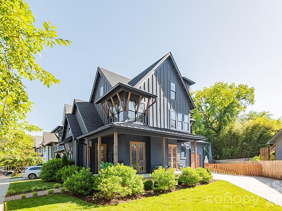 2nd image of 3020 Whiting Ave