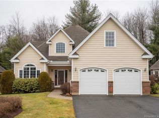 1 Curran Cir #1, Bloomfield, CT 06002