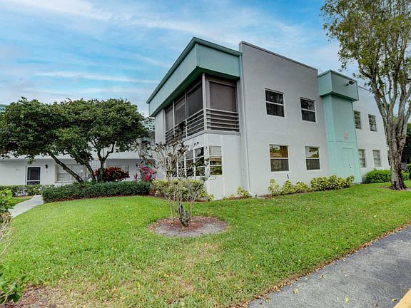 2nd image of 411 Monaco Park #I