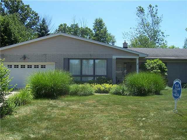 1st image of 2811 E Southwood Dr