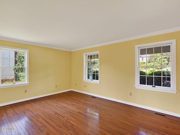 4th image of 70 Fairway Dr