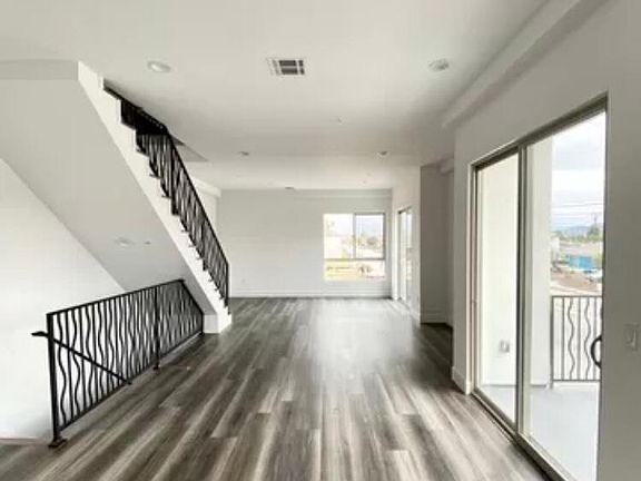 2nd image of 6002 Klump Ave