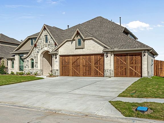 2nd image of 2903 Lampasas Dr