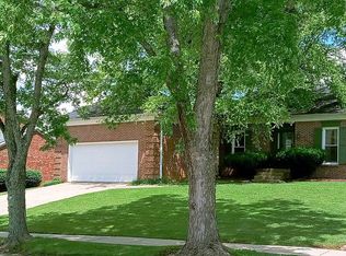 105 Beckley Woods Dr, Louisville, KY 40245