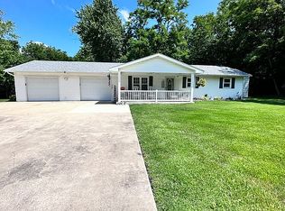 26776 Sunderland Rd, Jerseyville, IL 62052