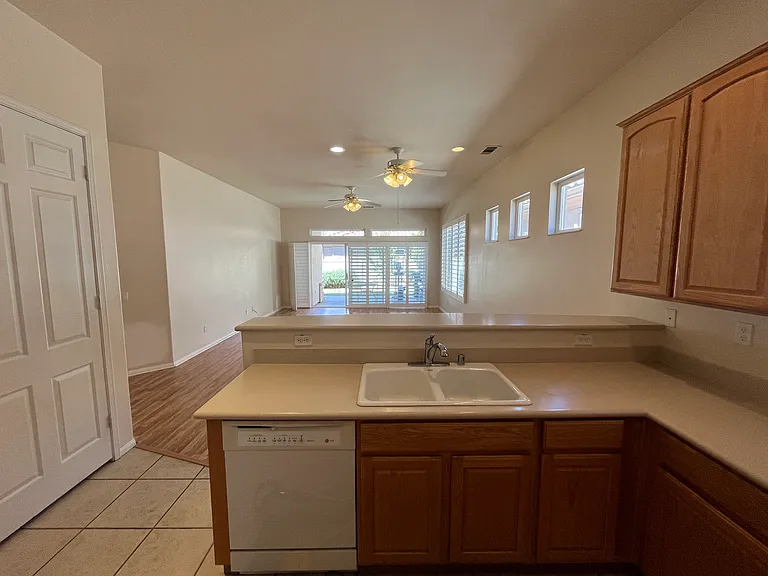 525 Brooklawn Dr — Photo 51