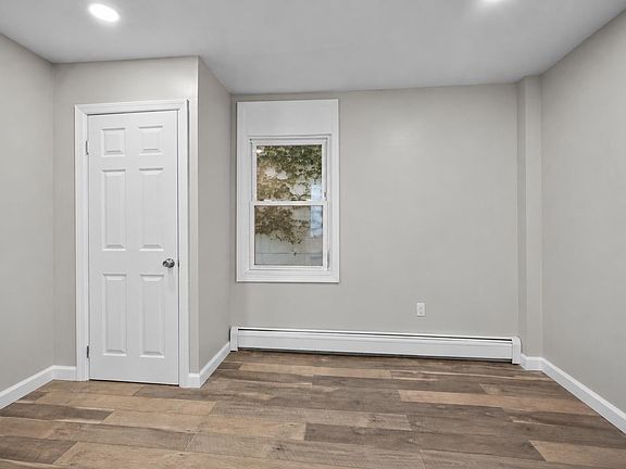 2nd image of 196 Smith St APT 1