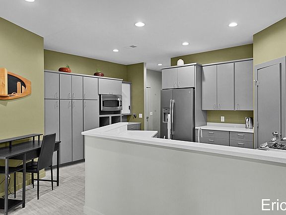 4th image of 2219 Sawmill Dr NE