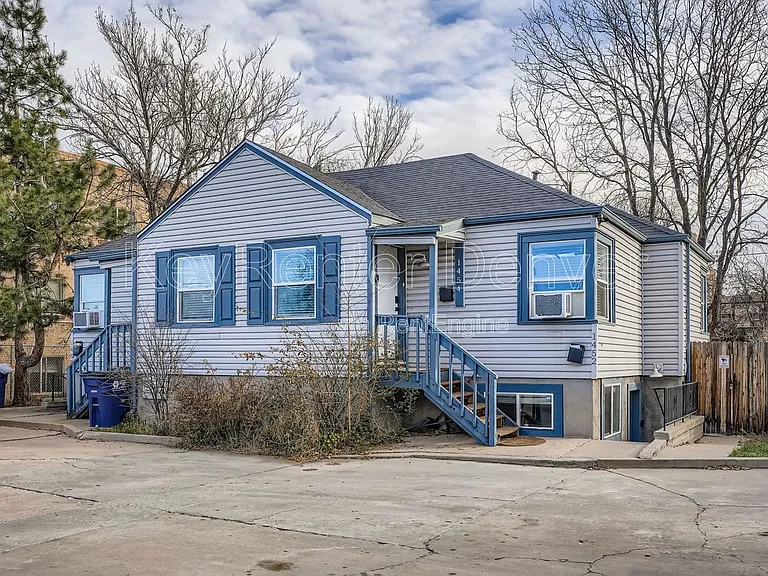 1454 N Ivy St — Photo 11