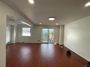 218 Regis Dr, Staten Island, NY 10314