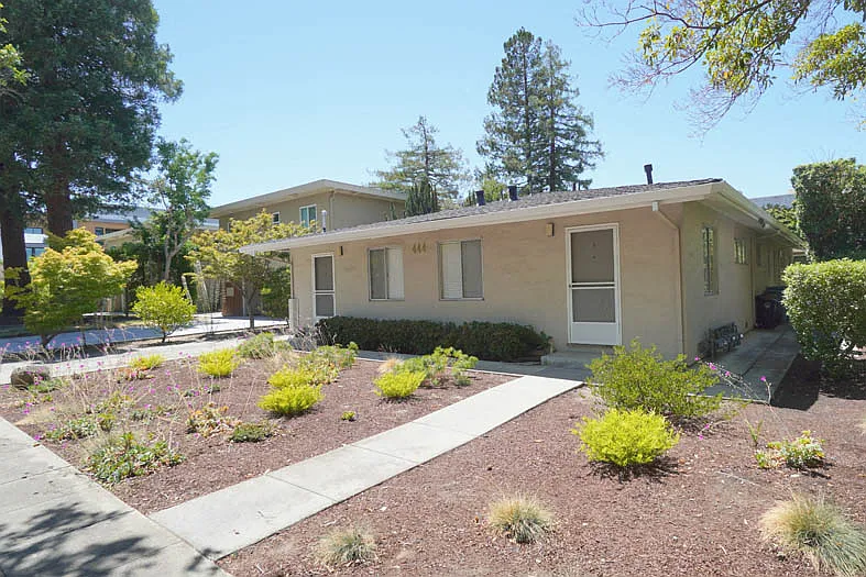 444 Grant Avenue — Photo 2