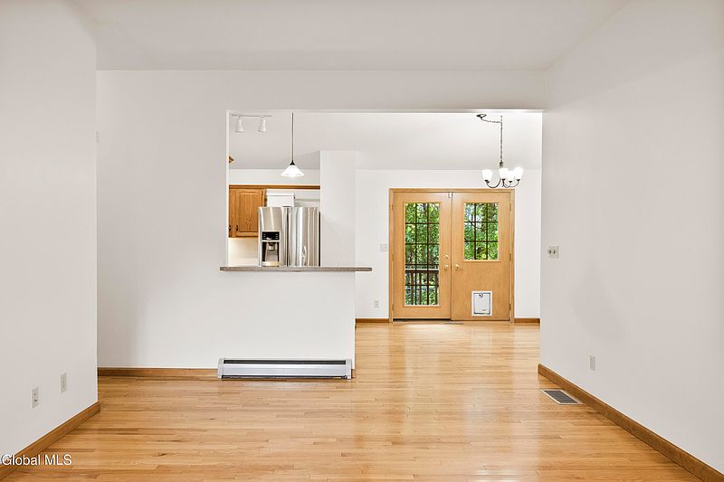 5th image of 109 Joseph Court