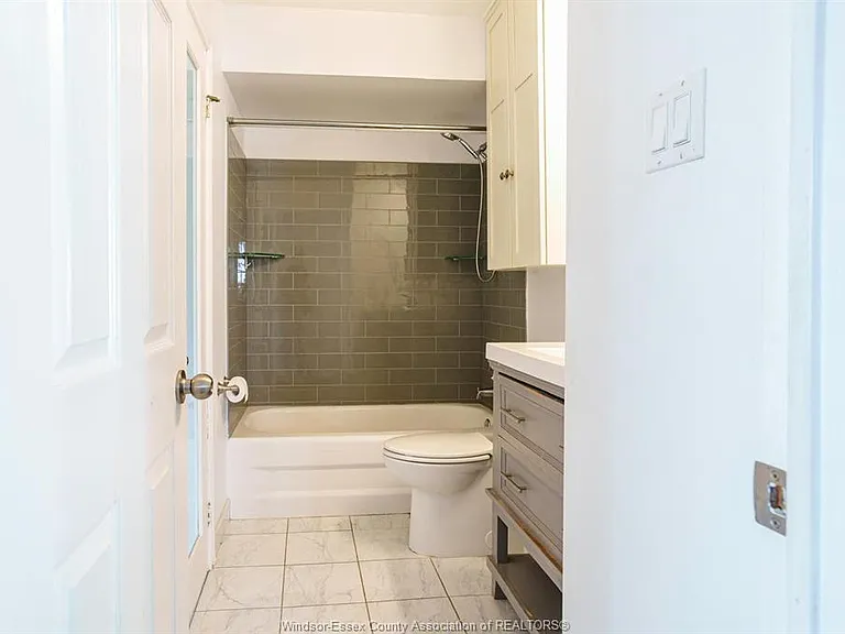 1575 Heatherglen Dr — Photo 7