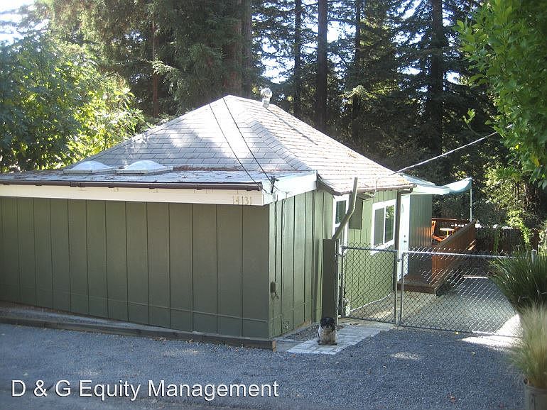 1st image of 14131 Woodland Dr