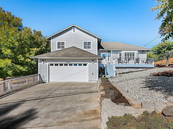 17291 Knollview Drive, Hidden Valley Lake, CA 95467