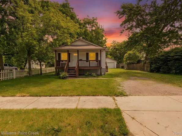 282 Clinton St, Romeo, MI 48065