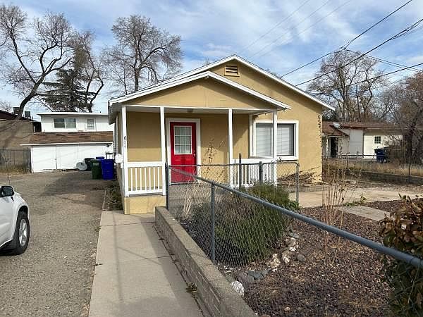 1st image of 604 Alder St