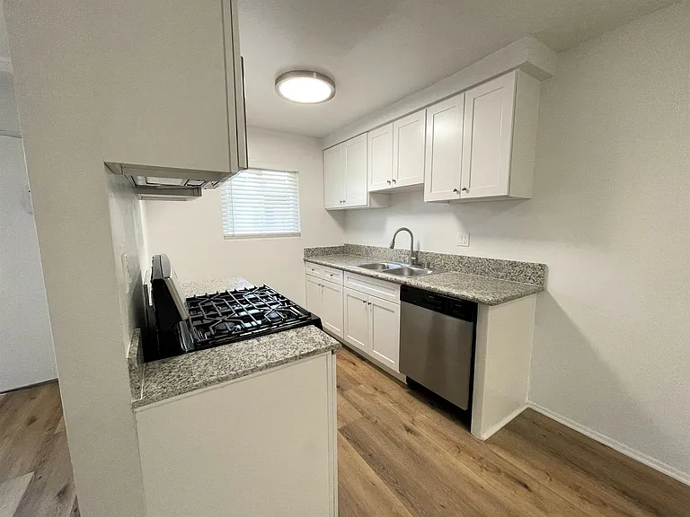 5555 Klump Ave — Photo 6