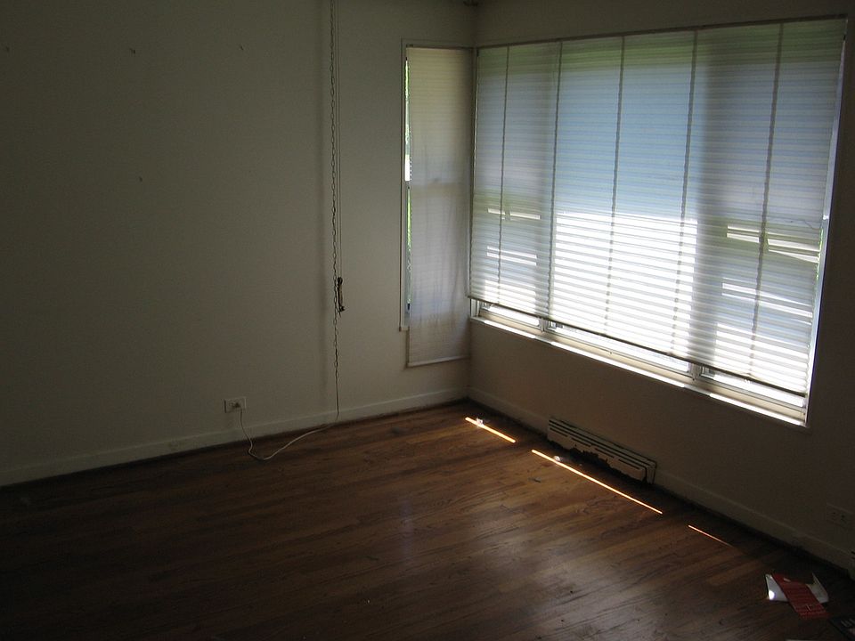 2nd image of 505 Ridge Rd