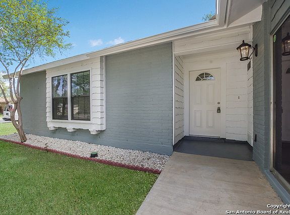 4th image of 12834 Independence Ave