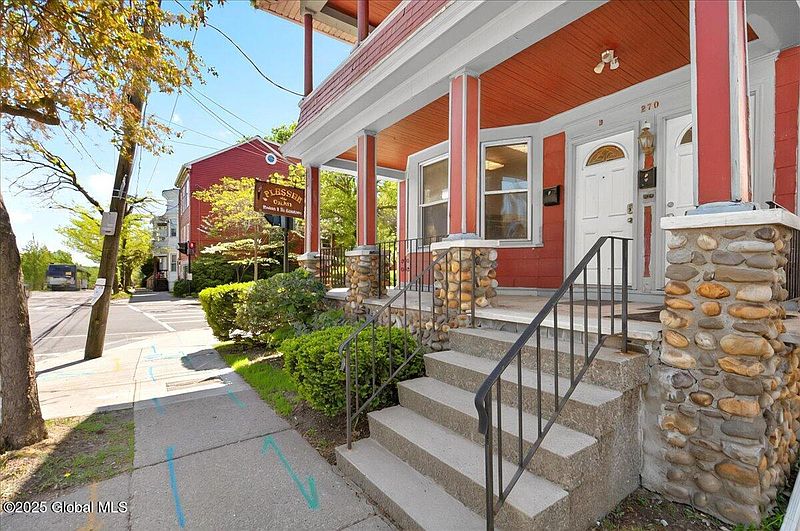 4th image of 270 Morton Avenue