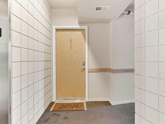 3rd image of 2900 W 44th Ave #204