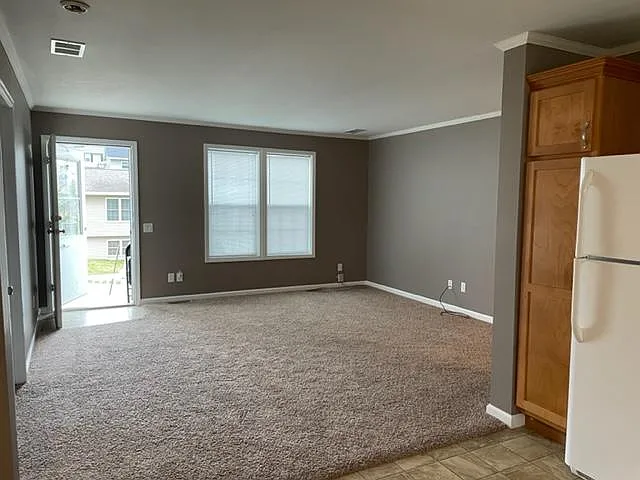 3 bed, 2140 sqft, $1,550 — Photo 2