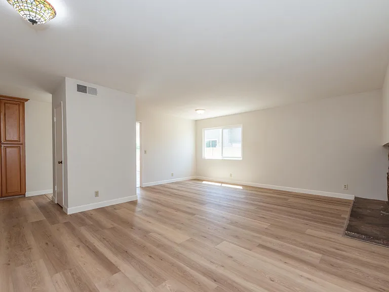 16752 Leafwood Cir — Photo 3