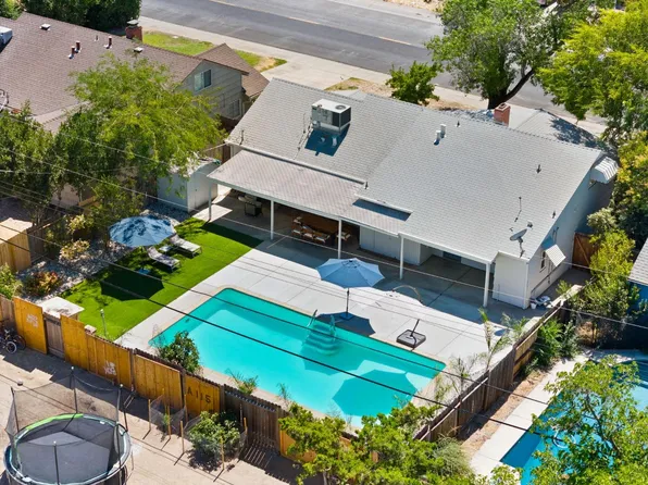 7409 E Pkwy, Sacramento, CA 95823