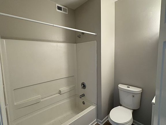 4th image of 320-322 E High St #B2