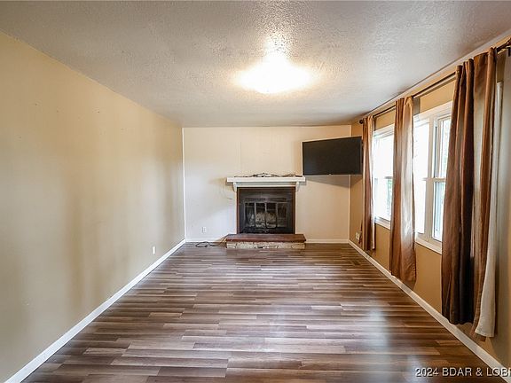 2nd image of 142 Northshore Dr