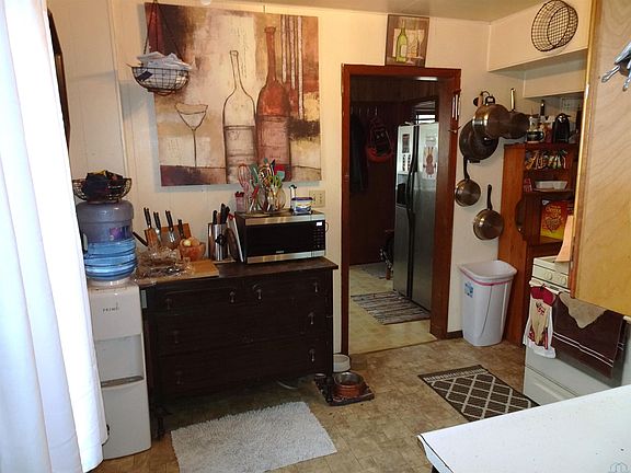 3rd image of 1309 Iselin Ave