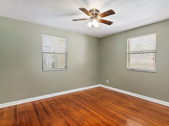4th image of 1619 Ashland St