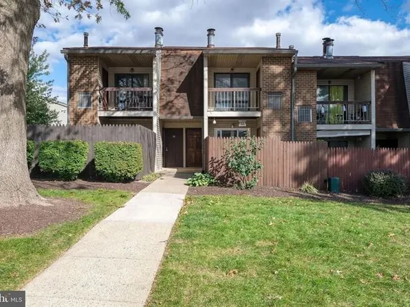 14 Lancaster Est, Mount Joy, PA 17552