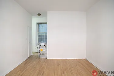 Rented by Wave Real Estate Group