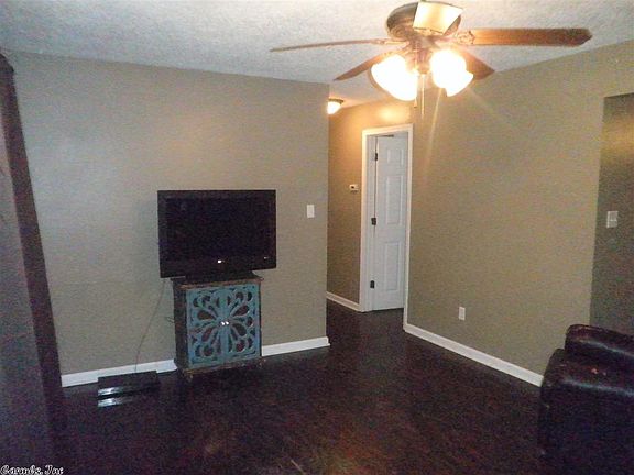 5th image of 2725 Burchwood Dr