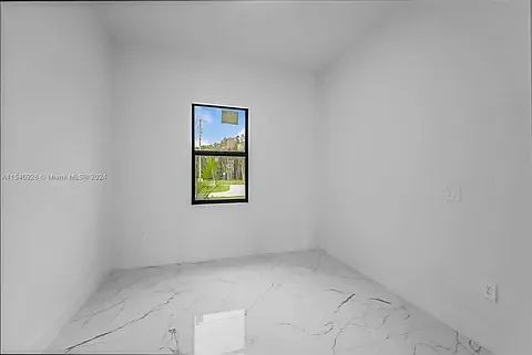 3016 42nd St SW — Photo 23