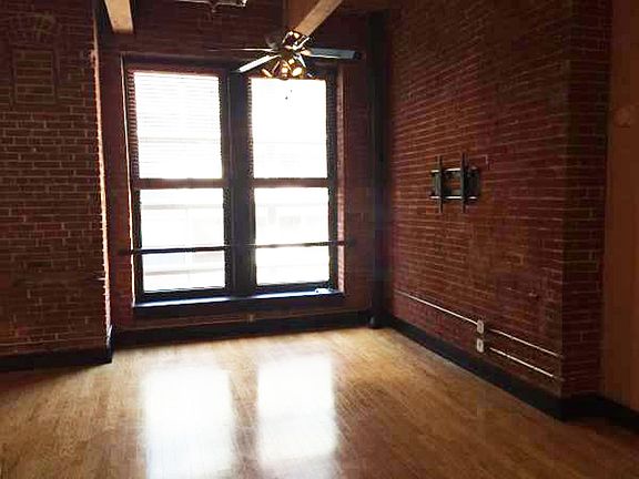 4th image of 1114 Lucas Ave Unit 412