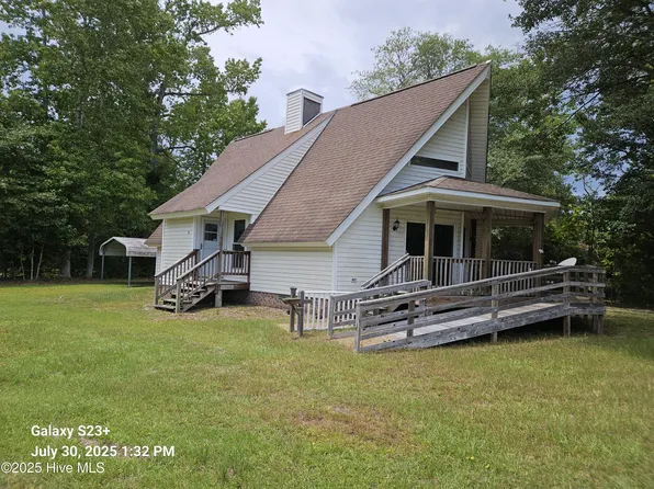 650 Queens Creek Road, Hubert, NC 28539