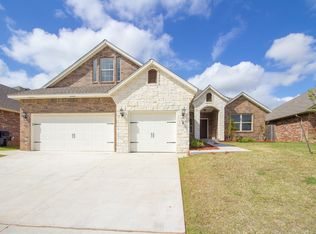 12817 NW 5th St, Yukon, OK 73099